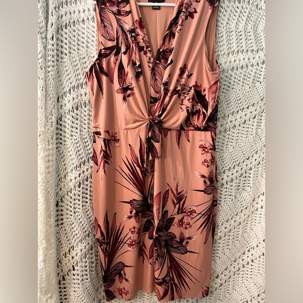 Liz Claiborne floral knee length dress. XL like new